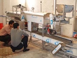 點(diǎn)火對機(jī)器進(jìn)行加熱.jpg 點(diǎn)火對機(jī)器進(jìn)行加熱.jpg